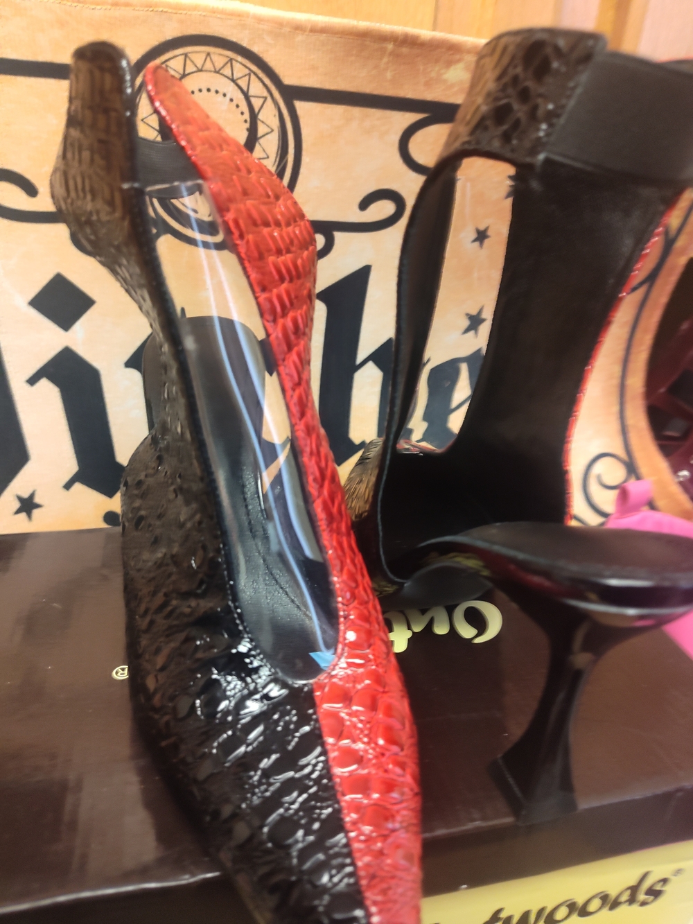 Two-Tone Croc-Embossed Pointed Ankle Heels in Red and Black - Picture 7 of 7